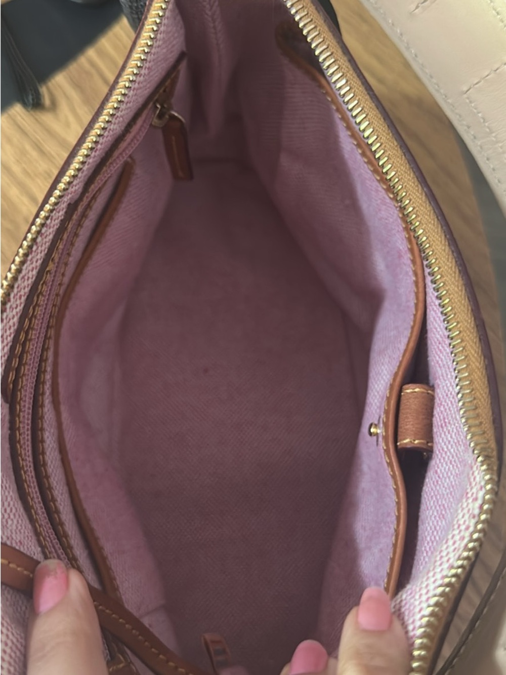 Vintage Dooney & Bourke Black and Tan Pebble Leather Hobo Bag - wristlet - Picture 6 of 11